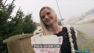 Világos Szőke zsenge hatalmas tőgyes kertvárosi tinédzser Kate Pearl pénzért dugható